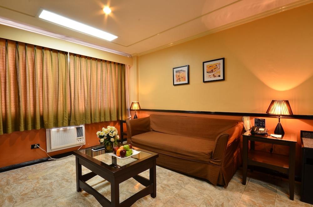 Fernandina 88 Suites Hotel Quezon City Exterior foto